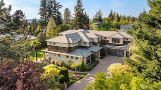 9420 NE 31st St, Clyde Hill, WA 98004
