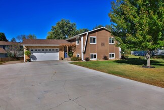 6657 Cedar Hills Dr, Cannon Falls, MN 55009