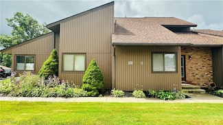 1090 Fleetwood Dr Unit B, Northfield, OH 44067