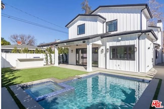 4923 Rhodes Ave, Los Angeles, CA 91607
