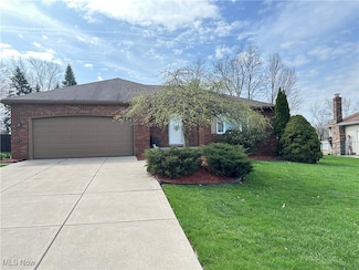 4173 Clearwater Dr, Cleveland, OH 44134