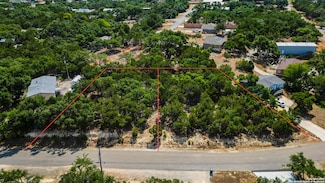 565 Spike Buck Run, Canyon Lake, TX 78133