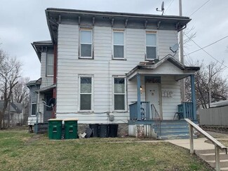 408 N B St, Fairfield, IA 52556