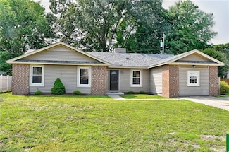 5037 Holly Farms Dr, Virginia Beach, VA 23462