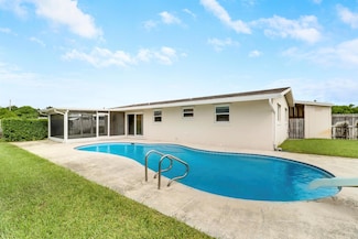 1362 Berkshire Dr, West Palm Beach, FL 33406