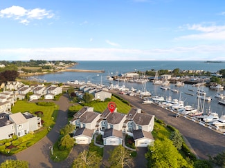 8 Oyster Landing Rd, Milford, CT 06460