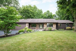 7047 Bear Ridge Rd, North Tonawanda, NY 14120