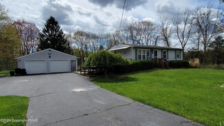 21 Ramblewood Dr, Bangor, PA 18013