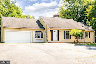 2352 Pennington Rd, Pennington, NJ 08534
