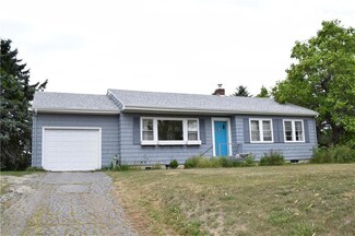 325 Tuttle Rd, Cumberland Center, ME 04021