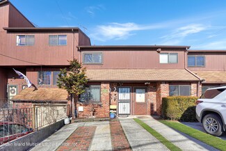 985 W Fingerboard Rd Unit 287, Staten Island, NY 10304