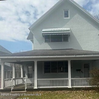19 Thorn St, Carbondale, PA 18407