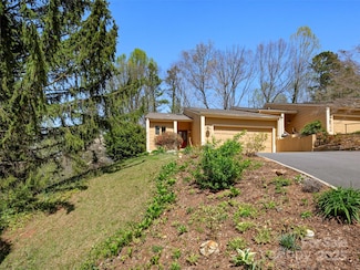 101 Beaver Ridge Rd, Asheville, NC 28804
