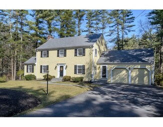 2 Conrick Ln, Dover, MA 02030