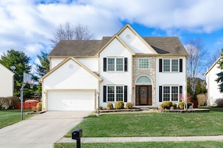 6673 Oak Shadow Dr, Westerville, OH 43082
