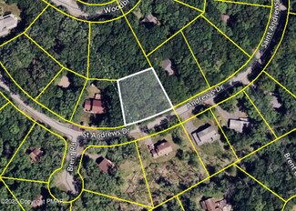 234 Saint Andrews Dr, Bushkill, PA 18324