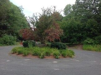 5 Stagecoach Rd, Southwick, MA 01077