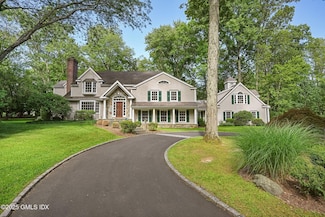 12 Wooddale Rd, Greenwich, CT 06830