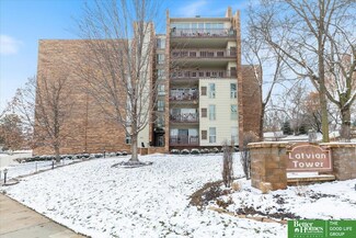 3003 Paddock Rd Unit 311, Omaha, NE 68124