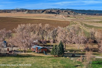 365 Hwy 133, Pavillion, WY 82523