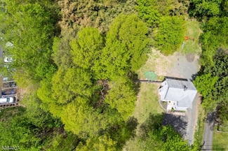 590 Valley Rd, Gillette, NJ 07933