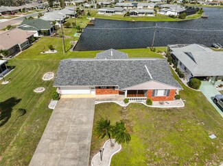 1705 Bryn Mawr Ave, Sun City Center, FL 33573