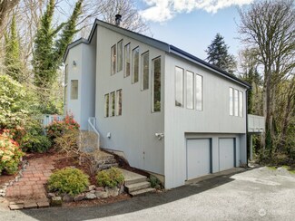 6625 NE 130th Ln, Kirkland, WA 98034