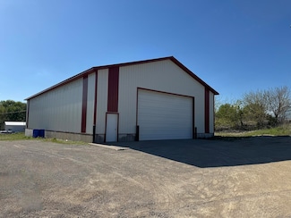 213 W Carroll St, Lanark, IL 61046