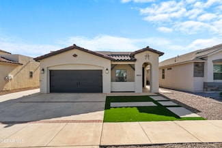 10613 Hidden Palms Dr, El Paso, TX 79924