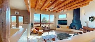 6021 Del Carmen Dr NE, Rio Rancho, NM 87144