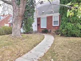 22772 Brittany Ave, Eastpointe, MI 48021