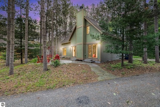 7949 Ottawa Ct, Thompsonville, MI 49683