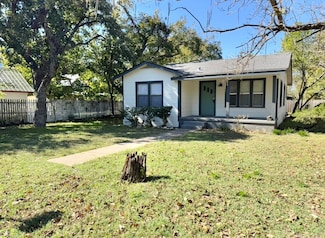 110 E 8th St, Elgin, TX 78621