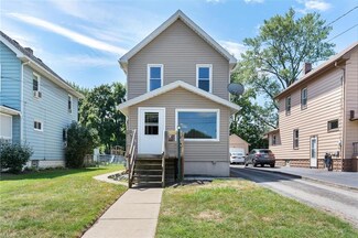228 Maplewood Ave, Struthers, OH 44471