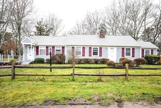 63 Willimantic Dr, Marstons Mills, MA 02648