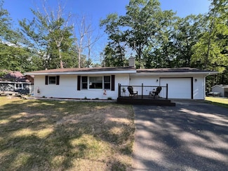 332 Pingree St, Roscommon, MI 48653