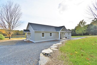 65 Island Rd, Newcastle, ME 04553
