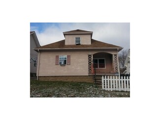 484 W North Ave, East Palestine, OH 44413
