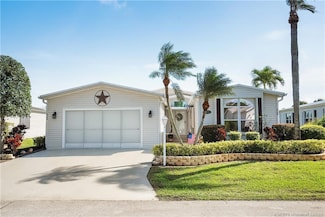 8208 13th Hole Dr, Port Saint Lucie, FL 34952