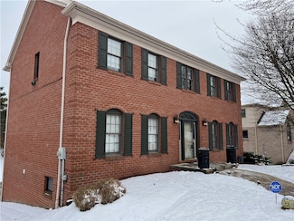 186 Hickory Heights Dr, Bridgeville, PA 15017
