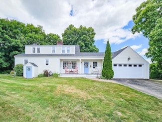19 Village Dr, Dover, NH 03820