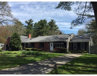 140 North St, Mattapoisett, MA 02739