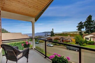 2824 Chambers Bay Dr, Steilacoom, WA 98388