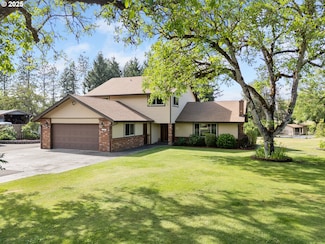 1884 Wild River Dr, Roseburg, OR 97470