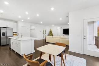 11 Veterans Way Unit 132, Morris Plains, NJ 07950