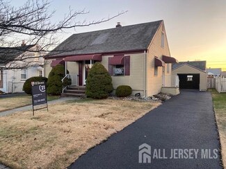 78 Bernard St, Carteret, NJ 07008