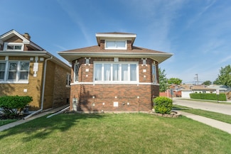 7851 W Oakleaf Ave, Elmwood Park, IL 60707