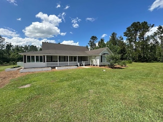 684 Columbus Rd, Pearson, GA 31642