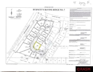 14 Legacy Ct, North Mankato, MN 56003