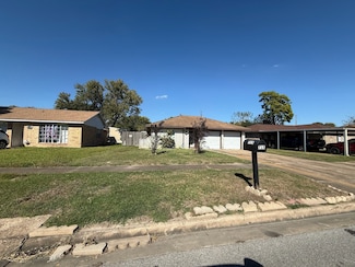 715 Branding Iron Ln, Houston, TX 77060